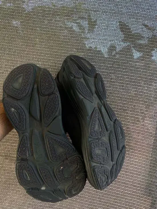 Hoka One One Bondi 8 Triple Black
